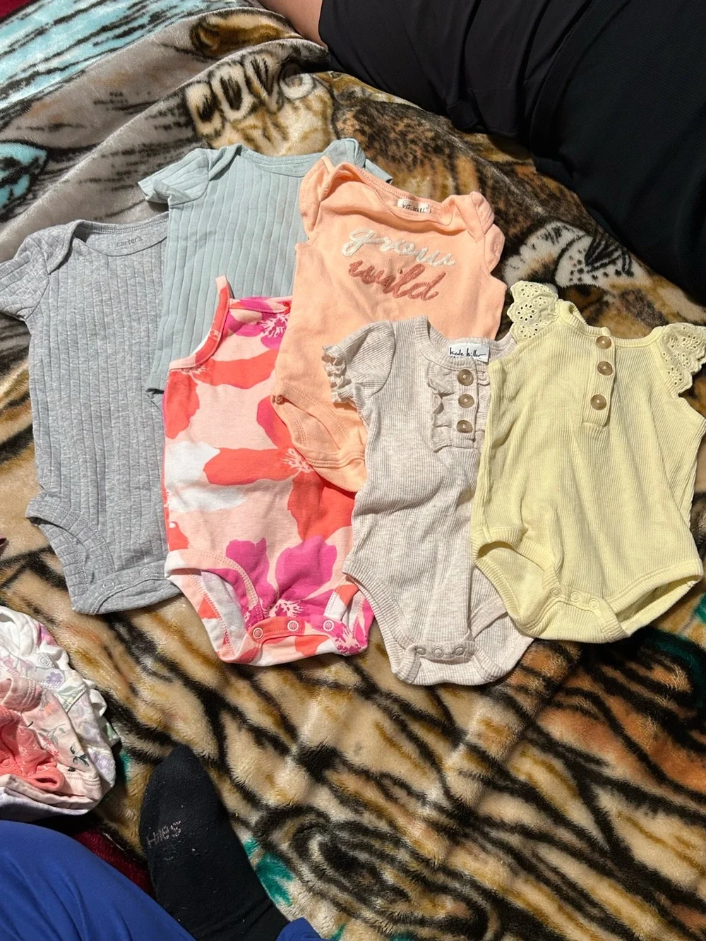 Baby bundle Onesies - Gray, Light Blue, Peach, Pink, Cream, Yellow